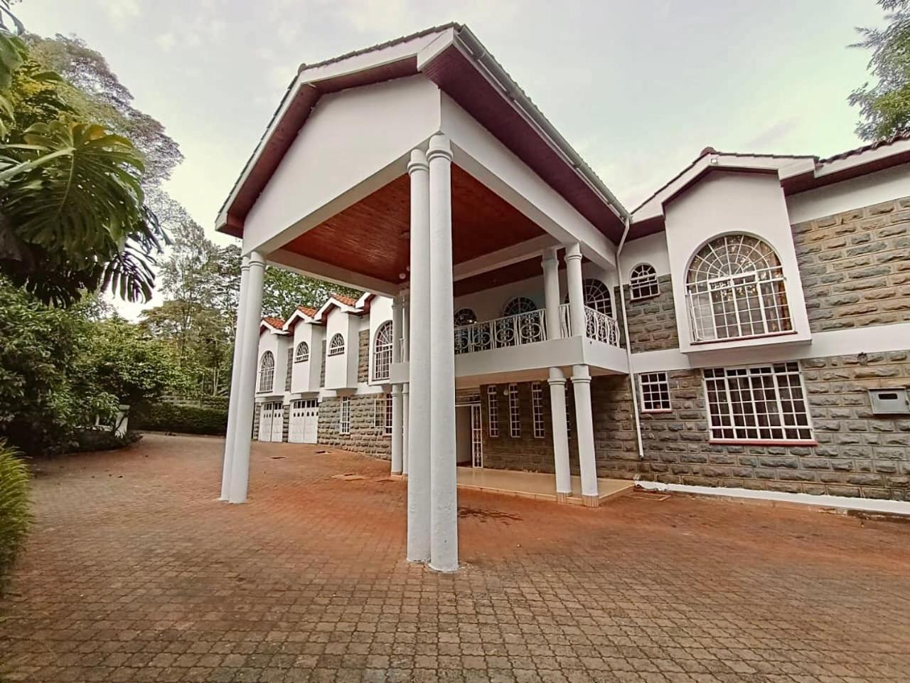 6 Bedroom Villa-Karen Nairobi Exteriör bild